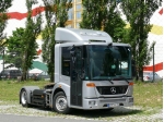 Tahač Mercedes-Benz jezdí na CNG